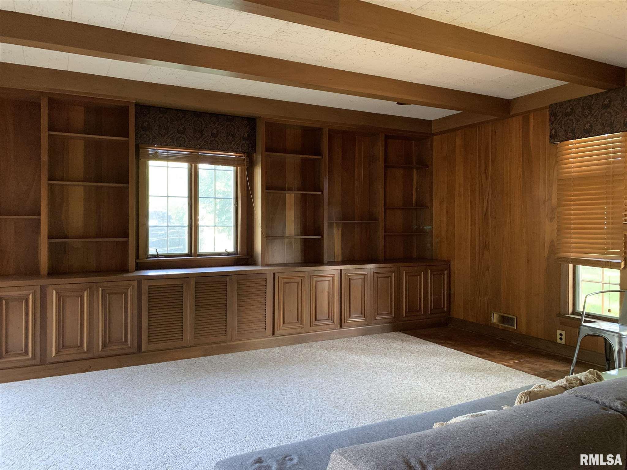 1881 East Richview Road Mount Vernon, IL 62864 - Photo 12 of 42 Gallery Image 12