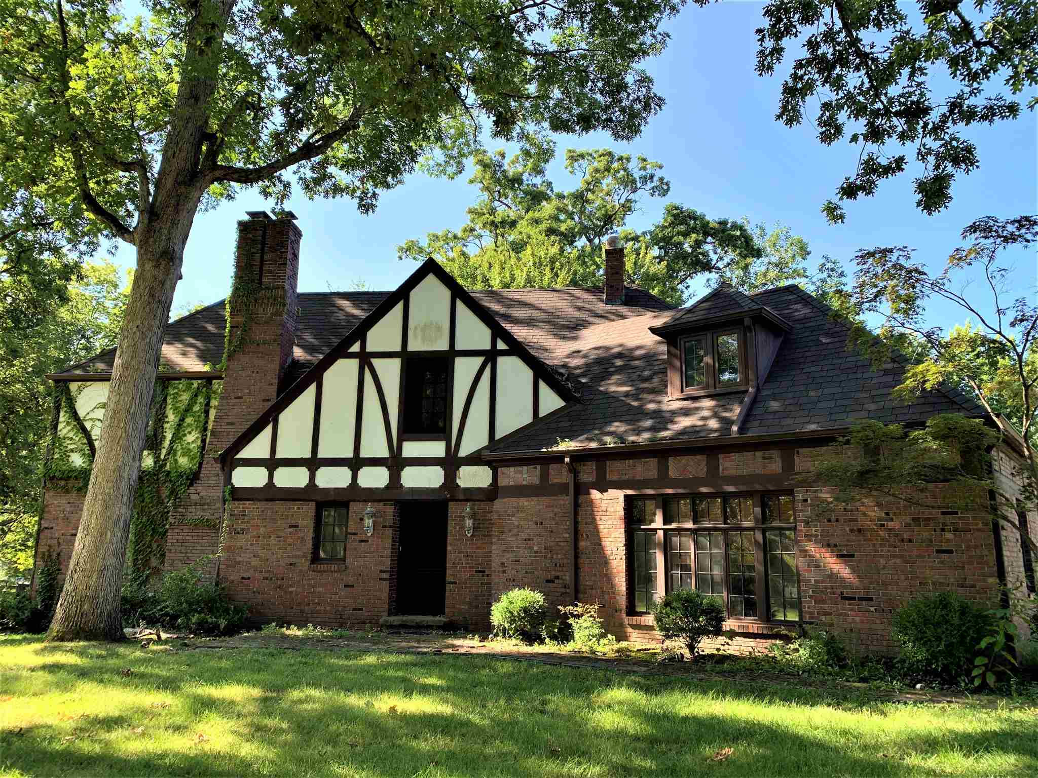 1881 East Richview Road Mount Vernon, IL 62864 - Photo 2 of 42 Gallery Image 2