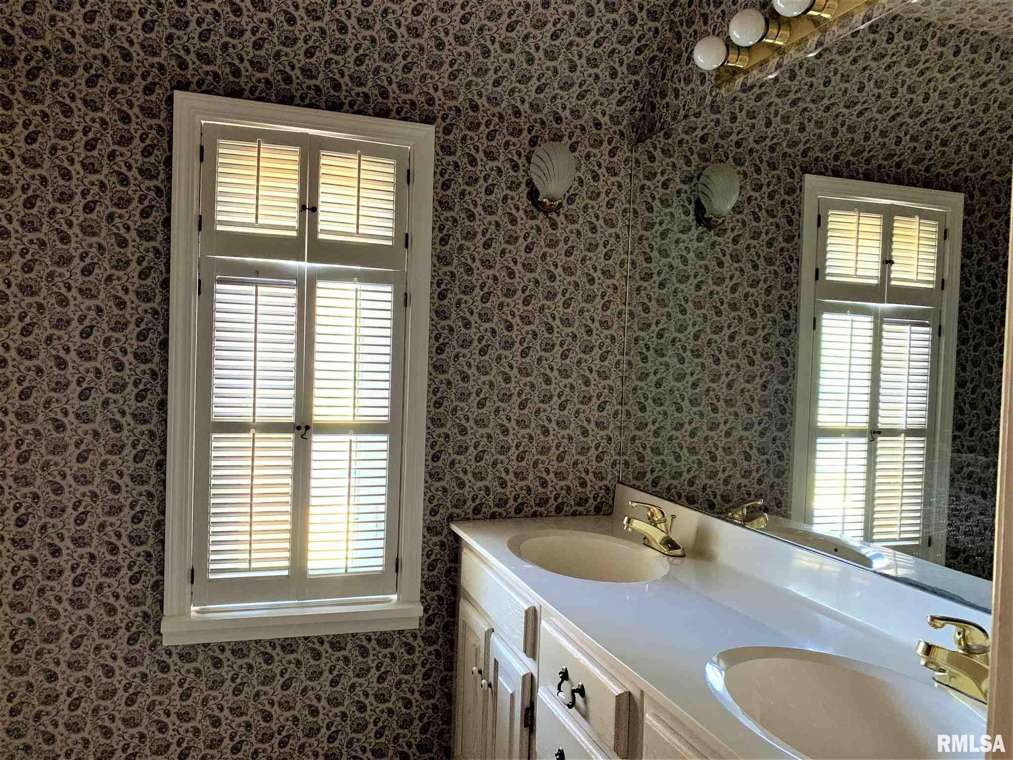 1881 East Richview Road Mount Vernon, IL 62864 - Photo 27 of 42 Gallery Image 27