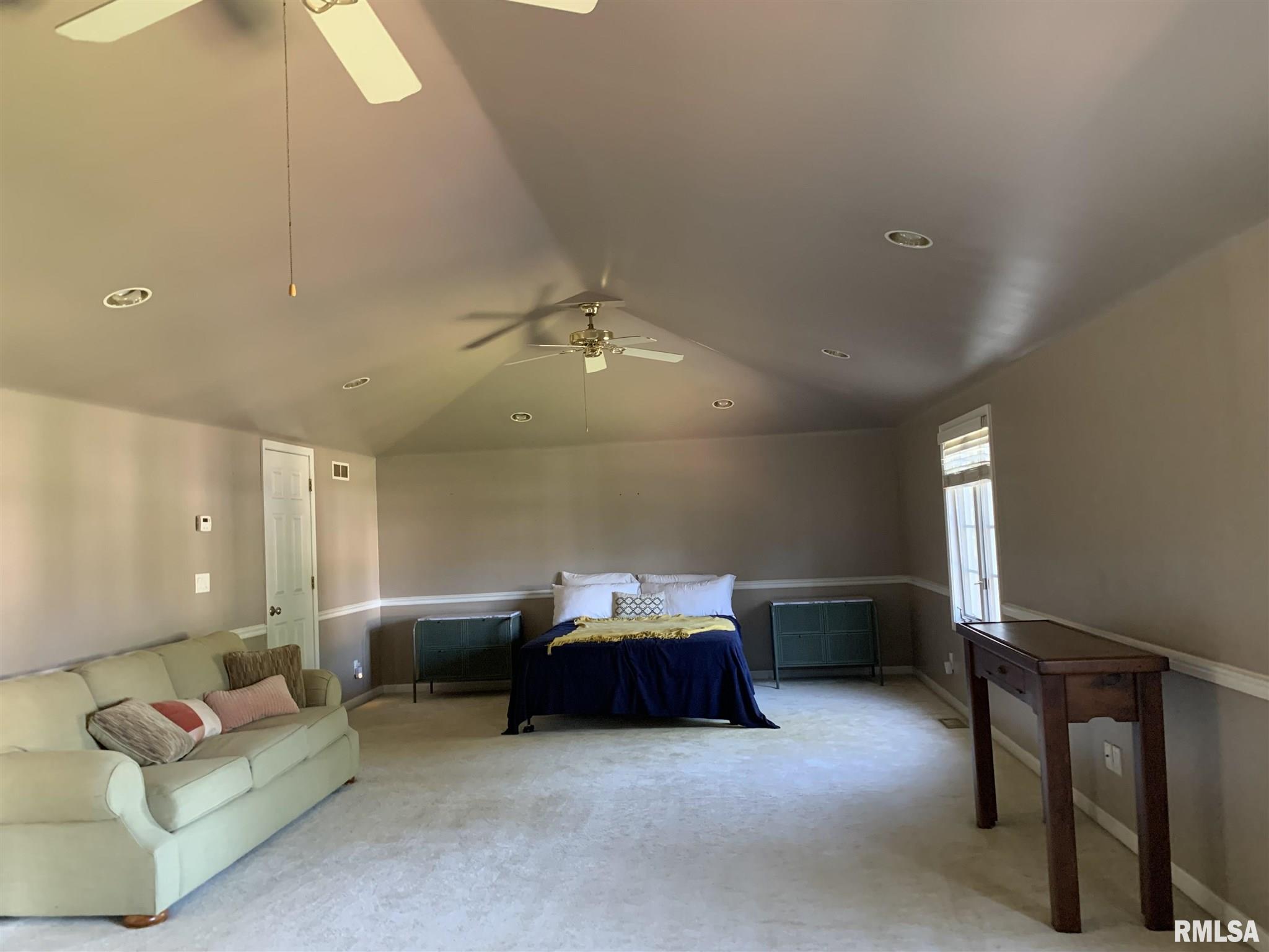 1881 East Richview Road Mount Vernon, IL 62864 - Photo 29 of 42 Gallery Image 29