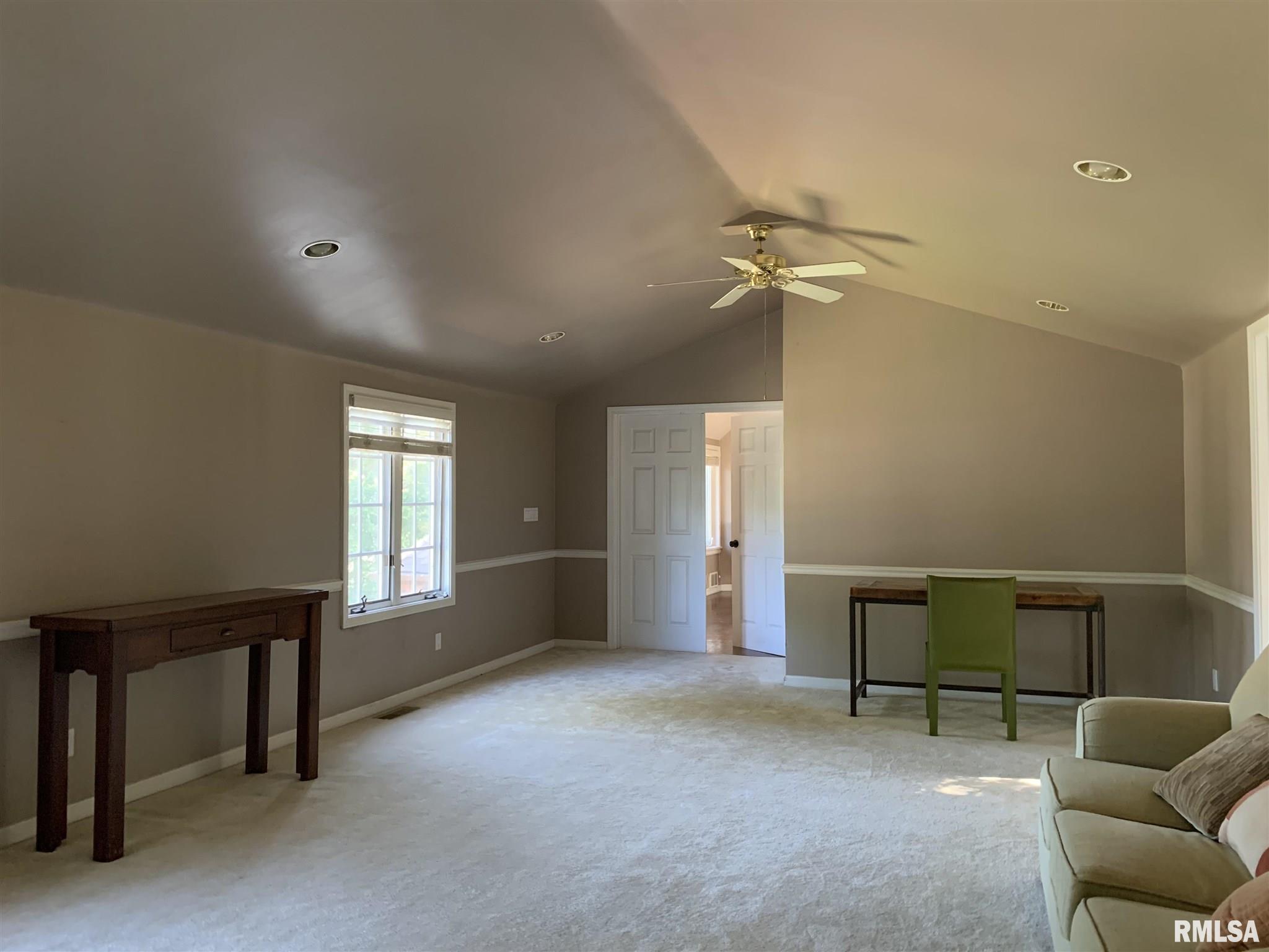 1881 East Richview Road Mount Vernon, IL 62864 - Photo 31 of 42 Gallery Image 31