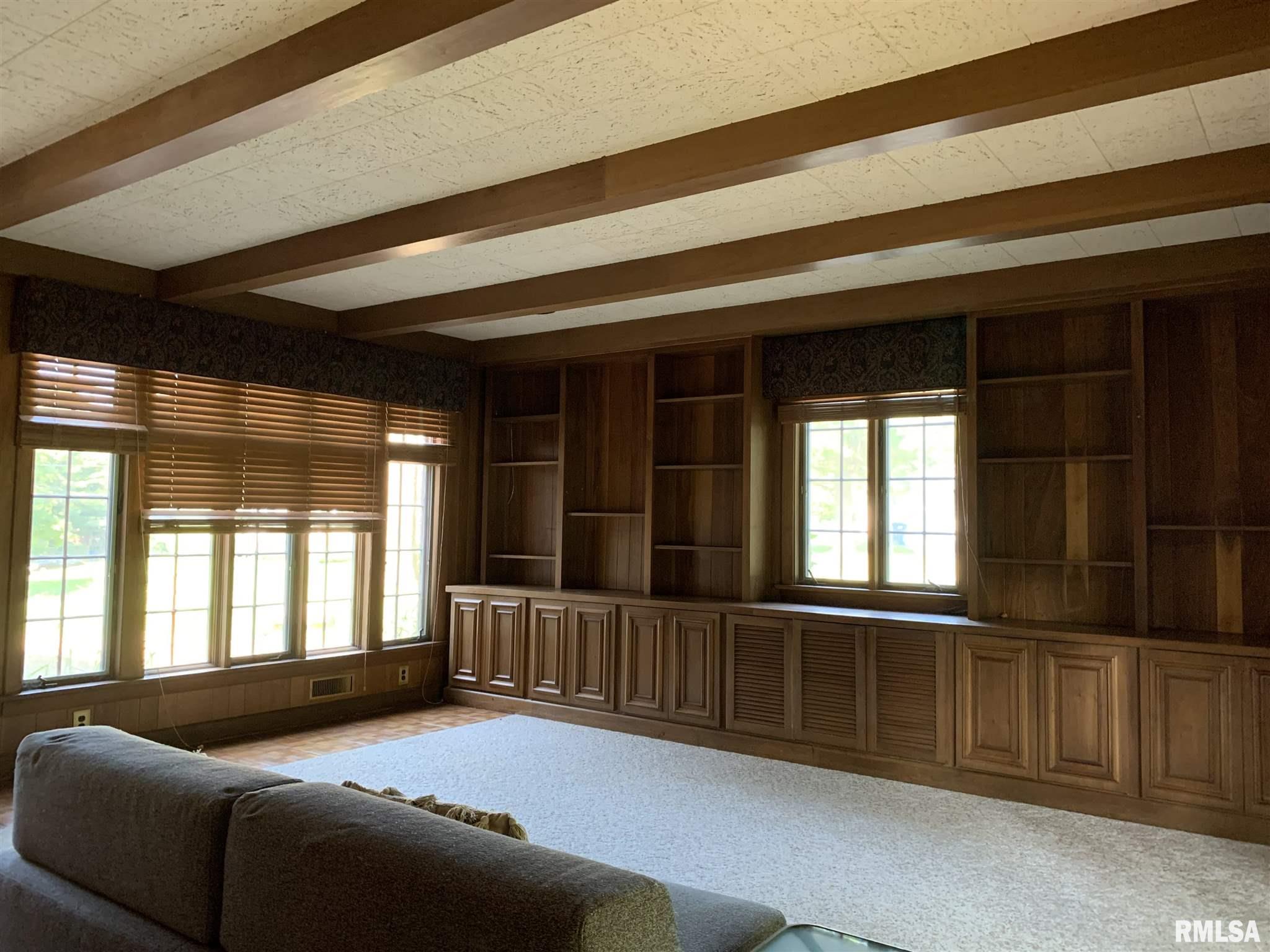 1881 East Richview Road Mount Vernon, IL 62864 - Photo 9 of 42 Gallery Image 9