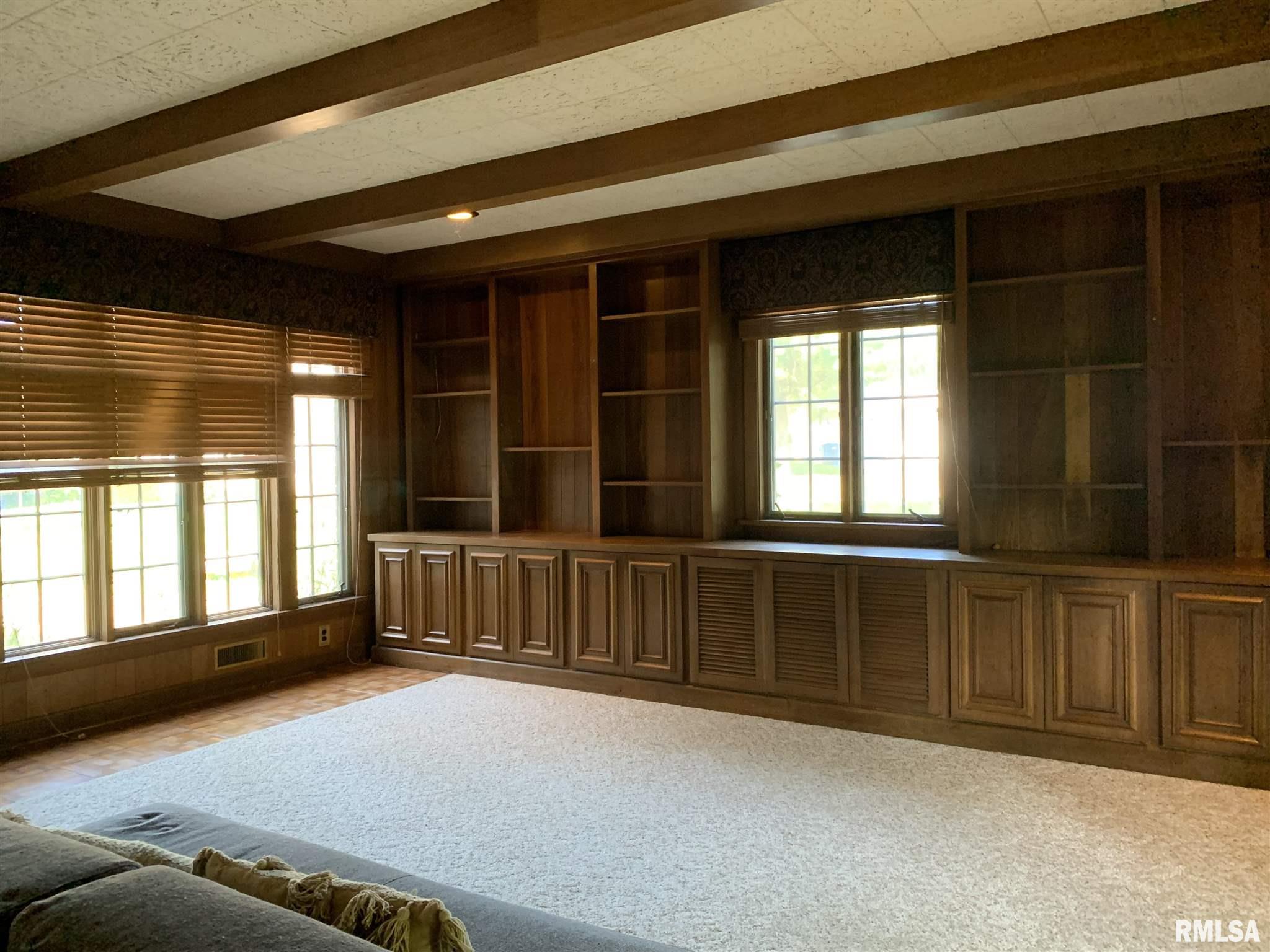 1881 East Richview Road Mount Vernon, IL 62864 - Photo 10 of 42 Gallery Image 10