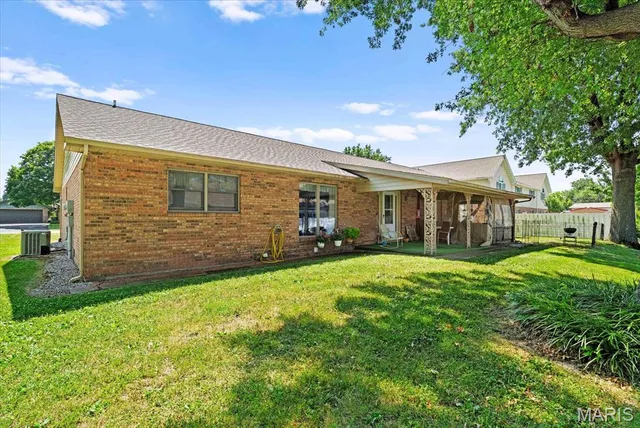 $399,000 | 29 Cedar Street, Millstadt, IL 62260