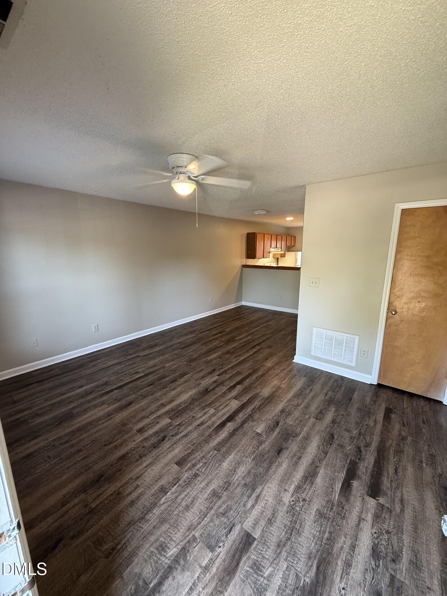 2905 Faversham Place Raleigh, NC 27604 - Photo 4 of 13 aee20327-1eab-4468-b745-e372b76dba62