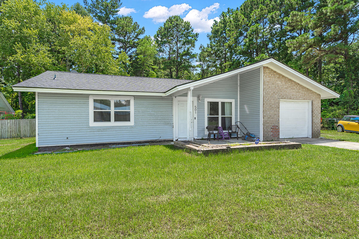 501 Mountain Pine Road Moncks Corner, SC 29461 - Photo 3 of 20 3