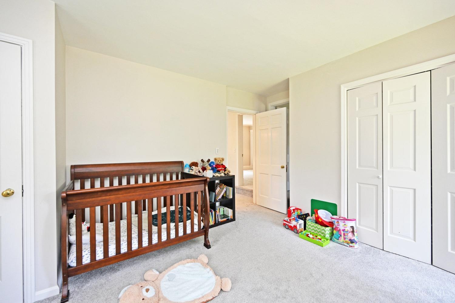 6900 Drake Road Cincinnati, OH 45243 - Photo 30 of 44
