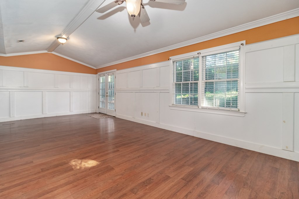 411 Bristol Road Martinez, GA 30907 - Photo 4 of 21 Family Room/ Den
