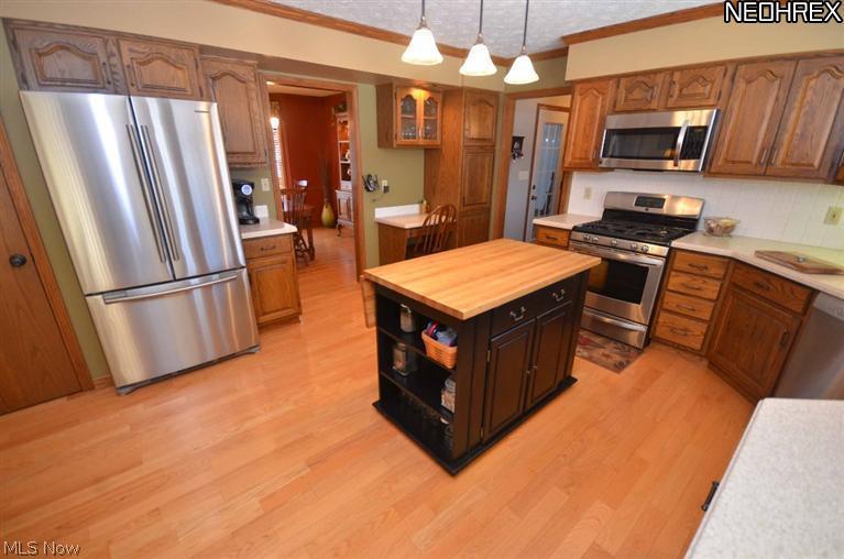 812 Bridge Road Akron, OH 44312 - Photo 7 of 25 Gallery Image 7