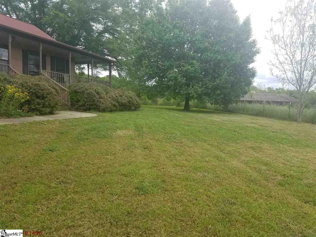 398 Sullivan Road Fountain Inn, SC 29644 - Photo 3 of 9