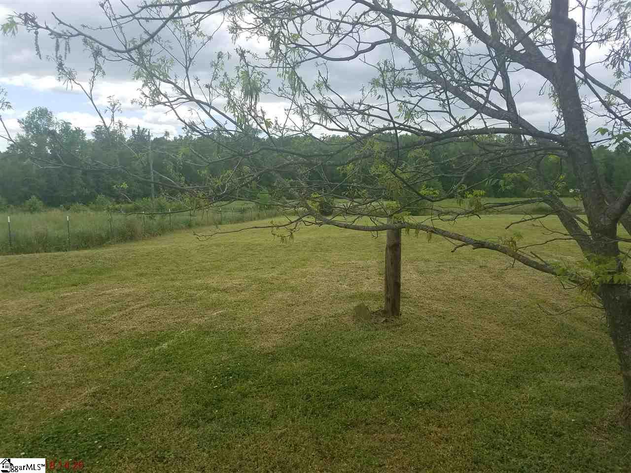 398 Sullivan Road Fountain Inn, SC 29644 - Photo 4 of 9
