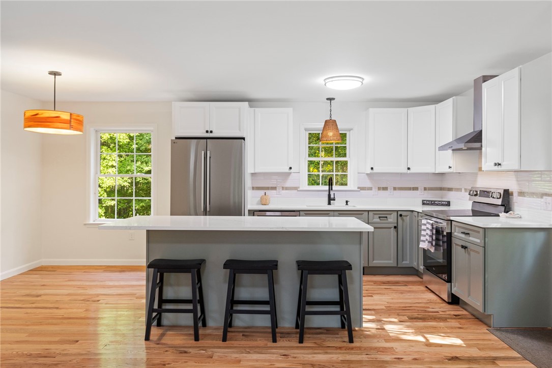 474 Sawmill Road Glocester, RI 02857 - Photo 4 of 37 Gallery Image 4