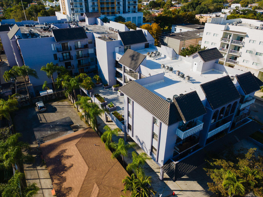 777 Southwest 9th Avenue, Unit 409 Miami, FL 33130 - Photo 5 of 32 an aerial view of a house with garden space and street view
