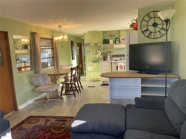 $1,050 | 1079 Northwest 7th Boulevard, Lake Panasoffkee, FL 33538
