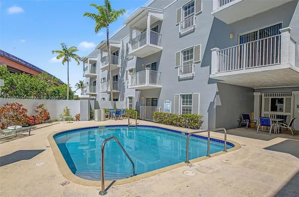 $1,875 | 7000 Southwest 80th Street, Unit 103, Miami, FL 33143