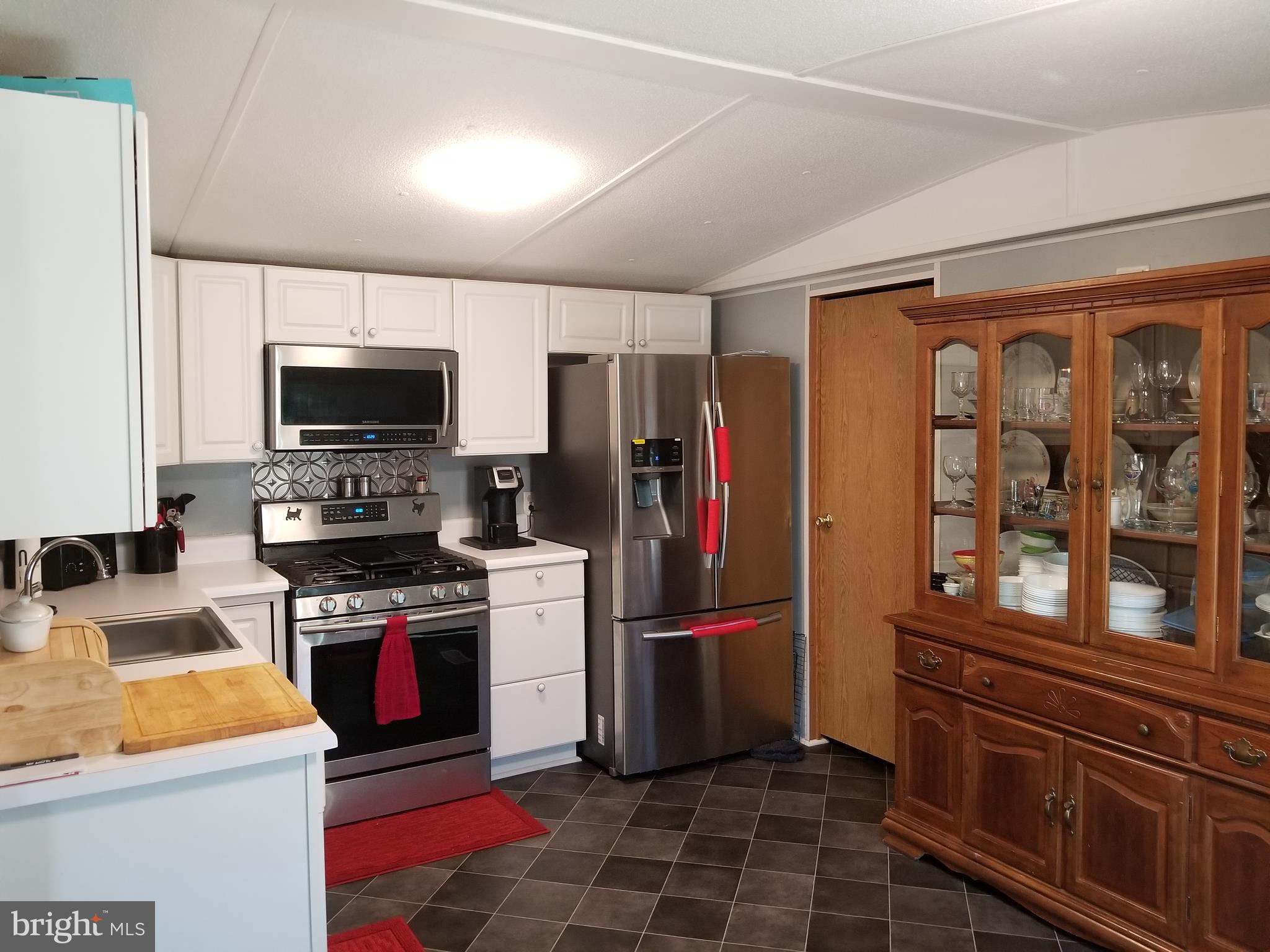 3497 Irish Hill Road Magnolia, DE 19962 - Photo 6 of 34 Spacious kitchen