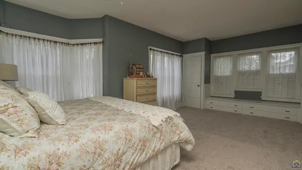 $325,000 | 200 East 14th Street, Horton, KS 66439