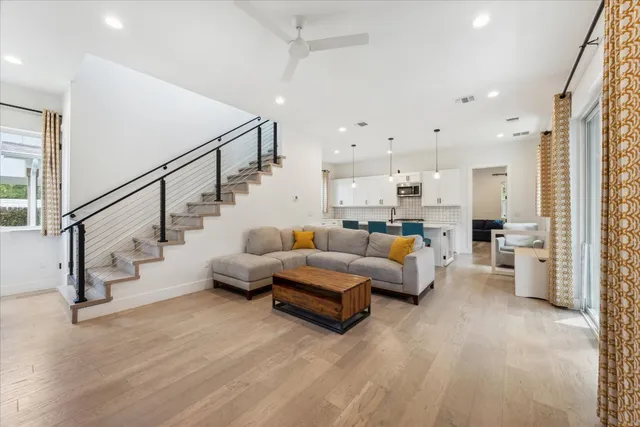 $3,200 | 5413 Blue Bird Lane, Unit 1, Austin, TX 78745