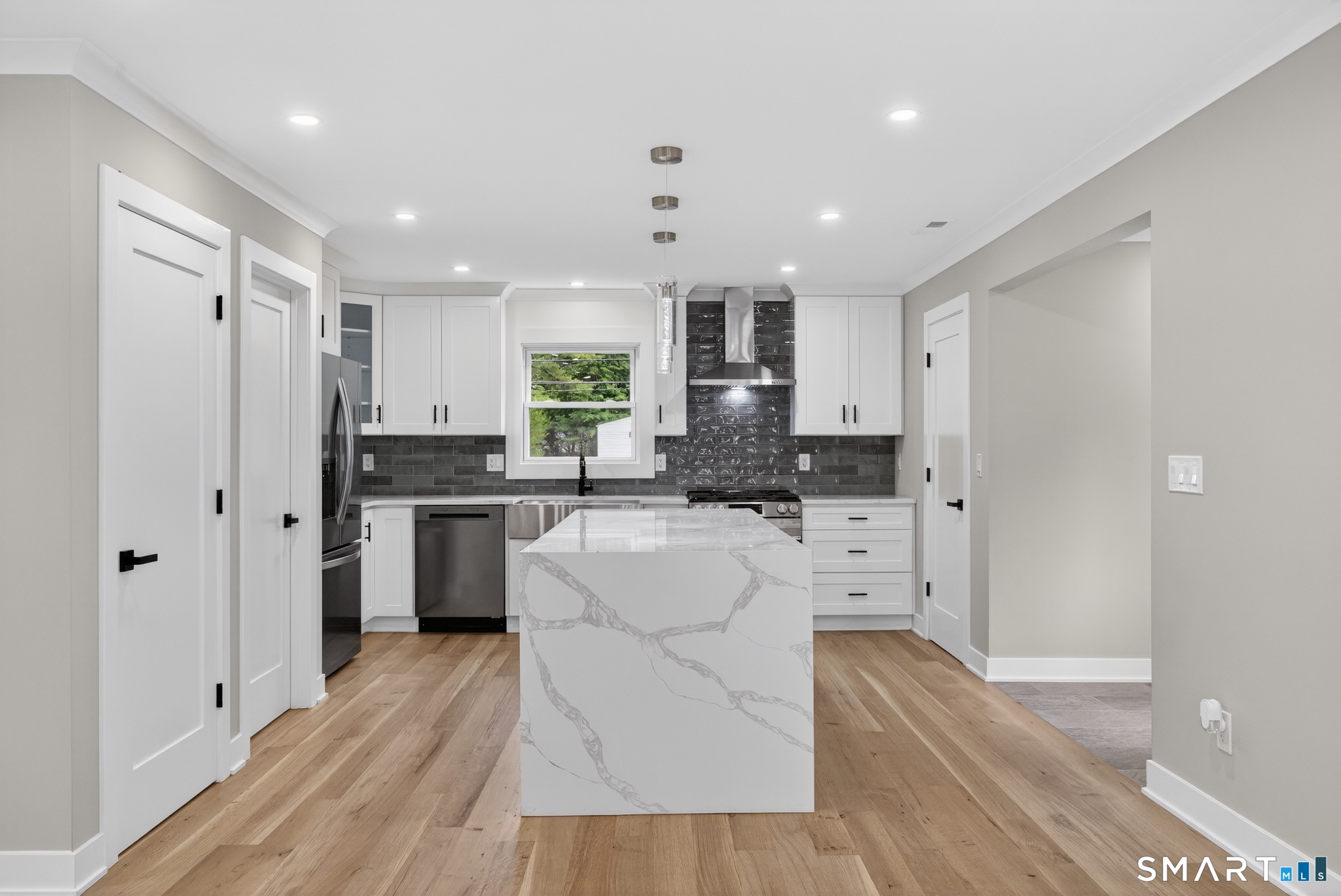 10 Cutrone Road Norwalk, CT 06850 - Photo 11 of 40