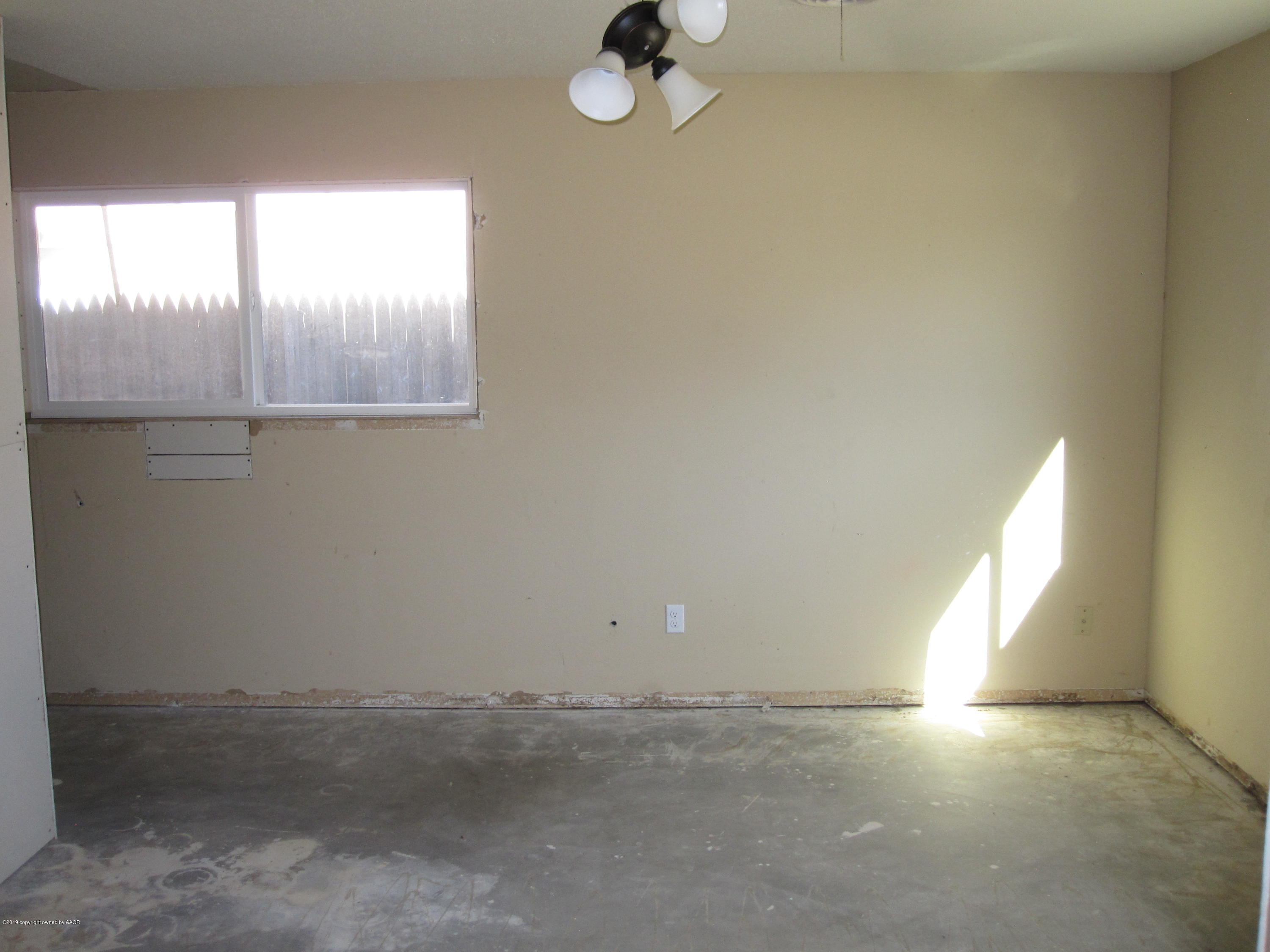 6110 Hanson Road Amarillo, TX 79106 - Photo 7 of 14 IMG_0016
