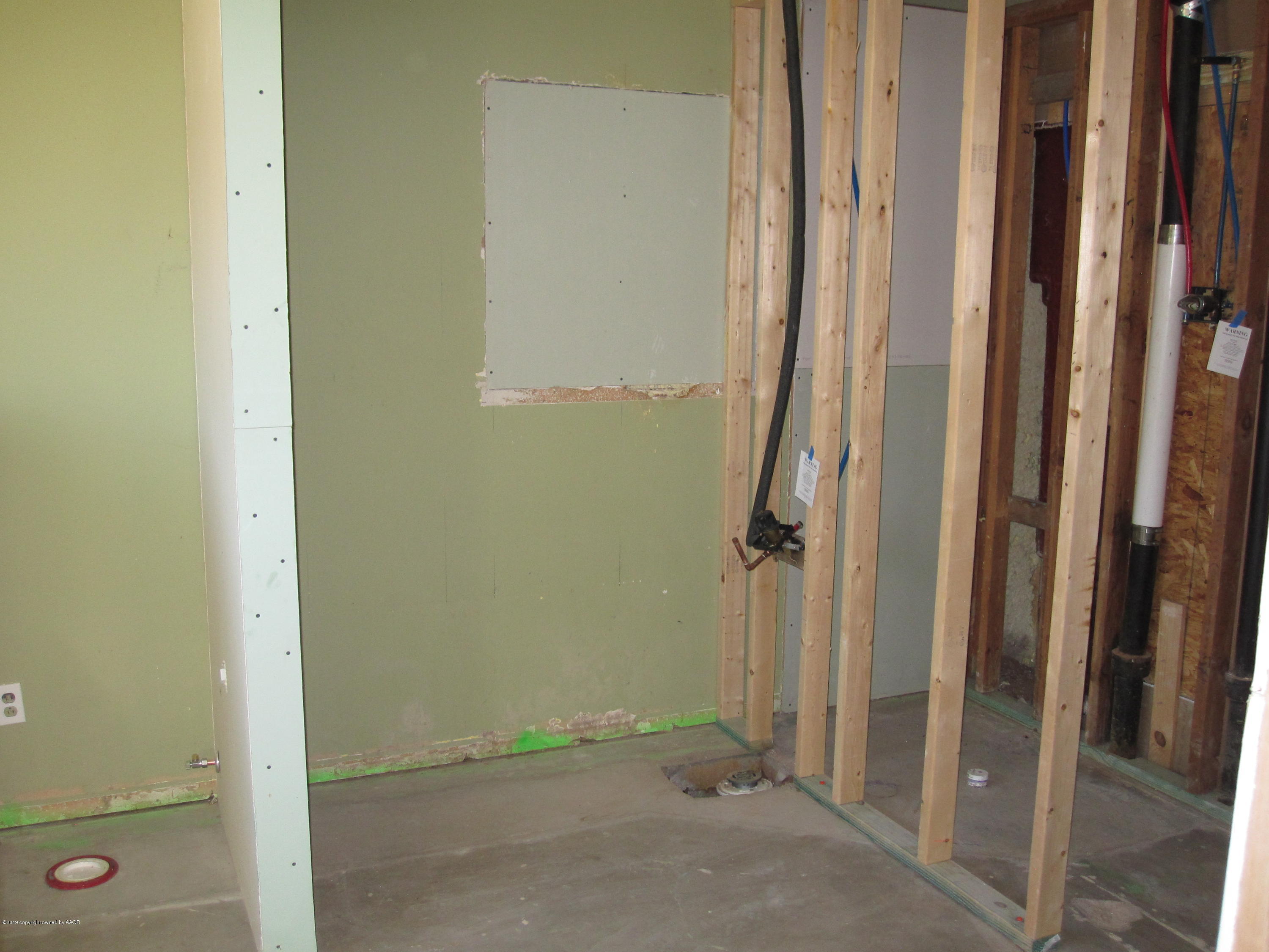 6110 Hanson Road Amarillo, TX 79106 - Photo 8 of 14 IMG_0017