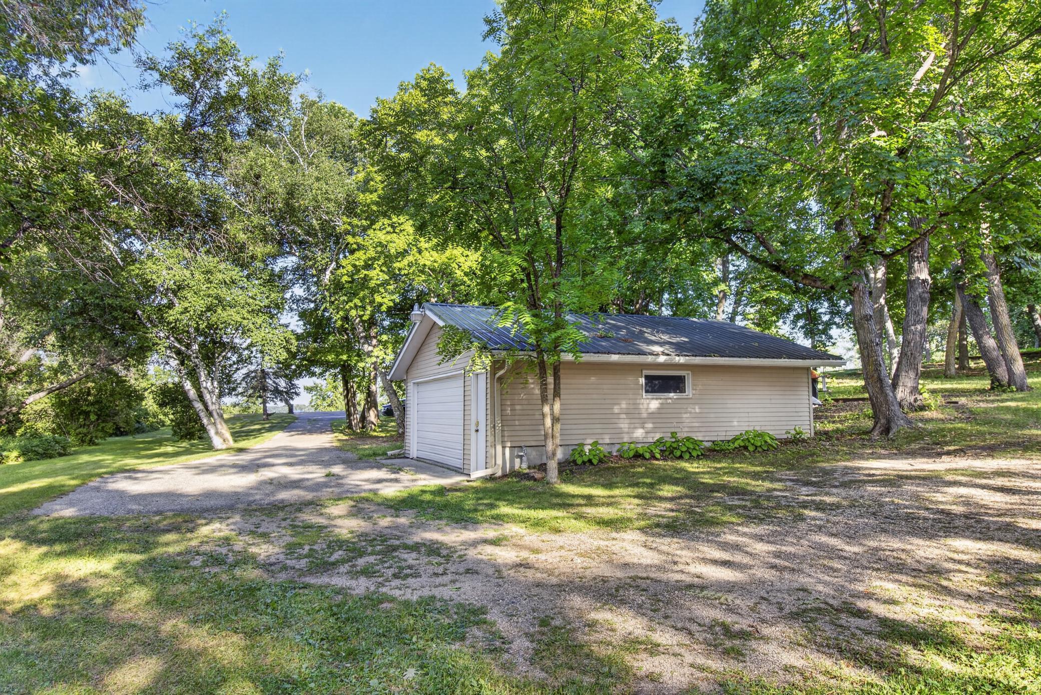 42003 Engstrom Beach Road Dent, MN 56528 - Photo 10 of 38 Gallery Image 10