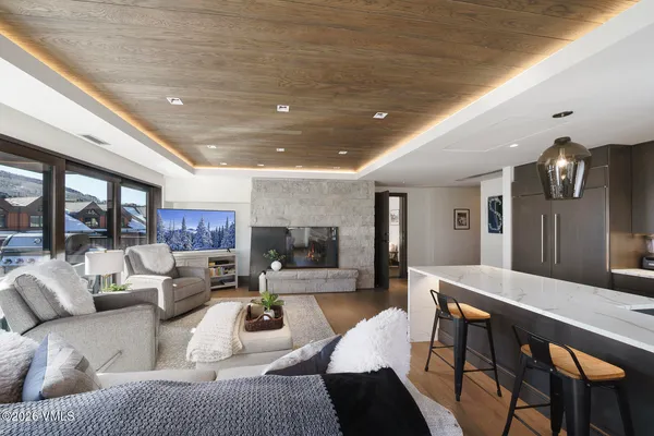 $6,295,000 | 430 South Frontage Road East, Unit RU206, Vail, CO 81657