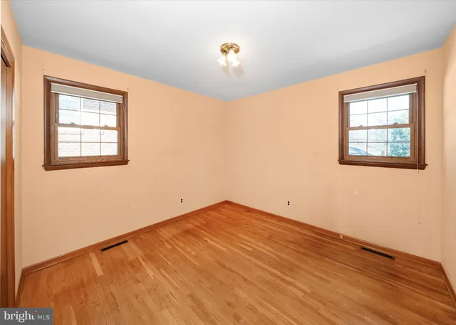 $395,000 | 2423 Parris Drive West, Wilmington, DE 19808