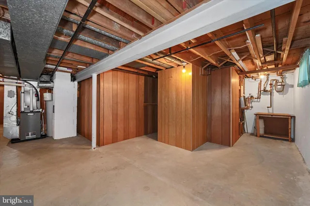 $395,000 | 2423 Parris Drive West, Wilmington, DE 19808