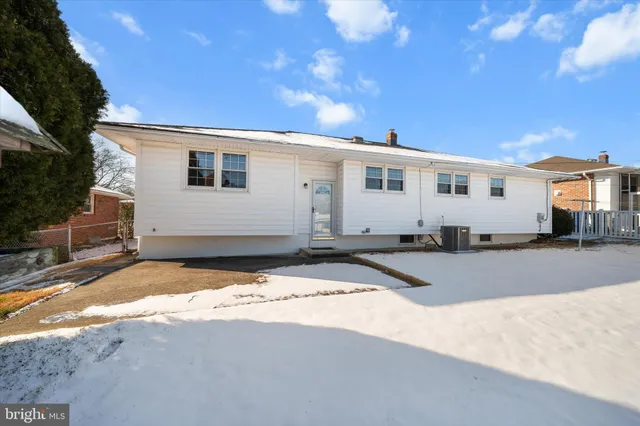 $395,000 | 2423 Parris Drive West, Wilmington, DE 19808