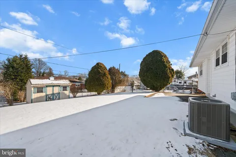 $395,000 | 2423 Parris Drive West, Wilmington, DE 19808