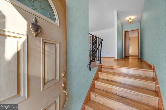 $395,000 | 2423 Parris Drive West, Wilmington, DE 19808