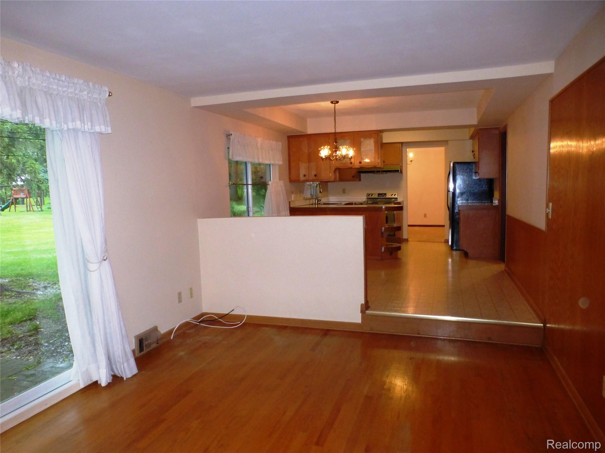 736 Wilwood Road Rochester, MI 48309 - Photo 16 of 47 16.JPG