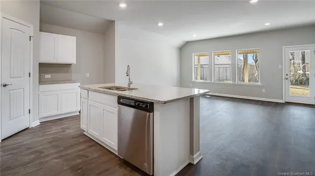 $258,500 | 3149 Sapphire Drive, Lake Charles, LA 70607