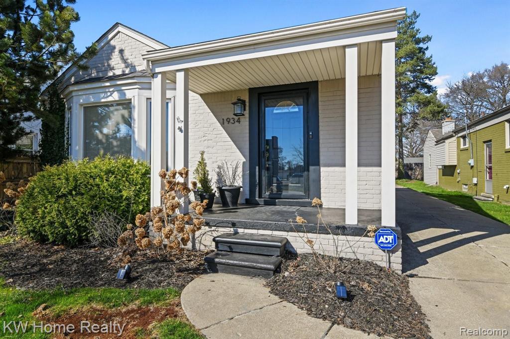 1934 Croft Road Birmingham, MI 48009 - Photo 26 of 30