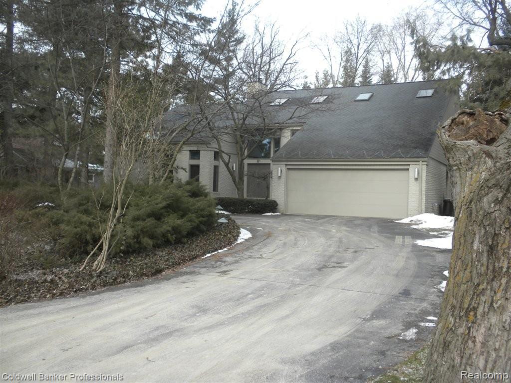 81 Manor Road Bloomfield Hills, MI 48304 - Photo 3 of 23 DSCN5011.JPG