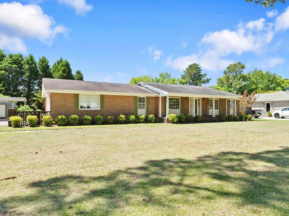 308 Cleveland Street Mullins, SC 29574 - Photo 4 of 51