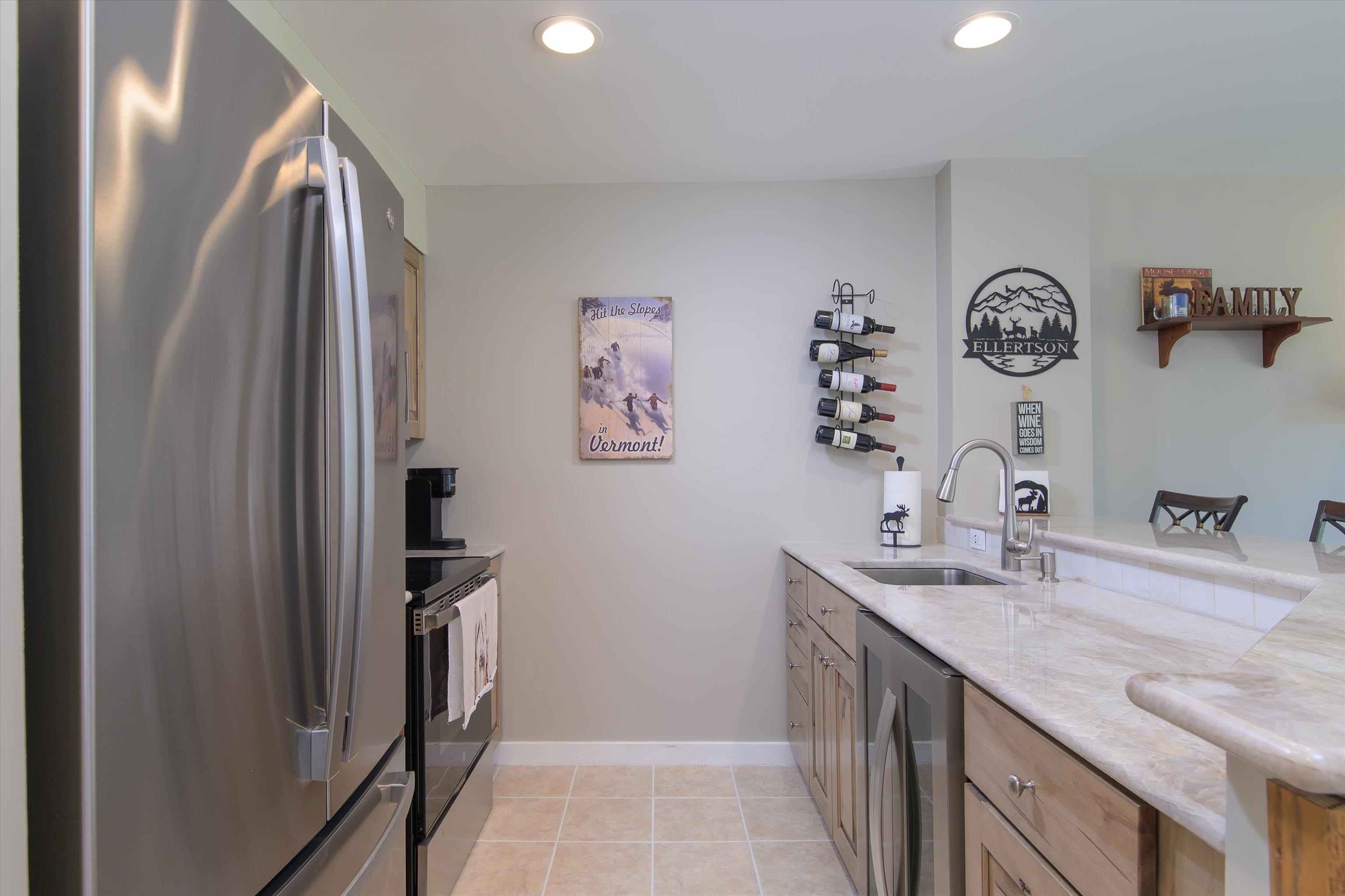 350 Mountain Road, Unit B103 Ludlow, VT 05149 - Photo 5 of 26