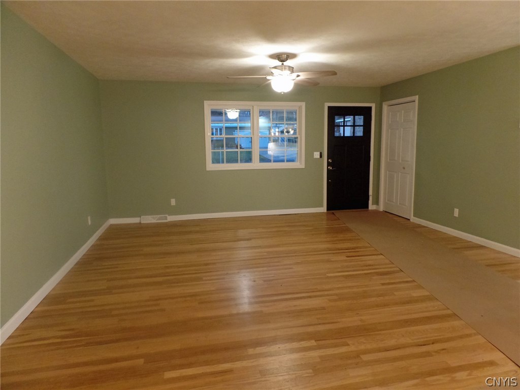 6402 Anderegg Drive Lee, NY 13440 - Photo 18 of 36 Spacious open living room too!