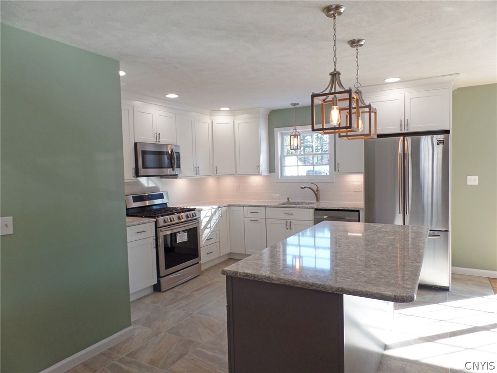 6402 Anderegg Drive Lee, NY 13440 - Photo 3 of 36