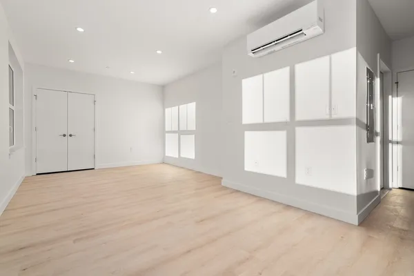 $695,000 | 1151 Walnut Street, Unit 402, Newton, MA 02461