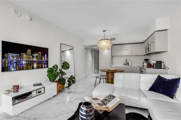 $4,100 | 1300 South Miami Avenue, Unit 2508, Miami, FL 33130