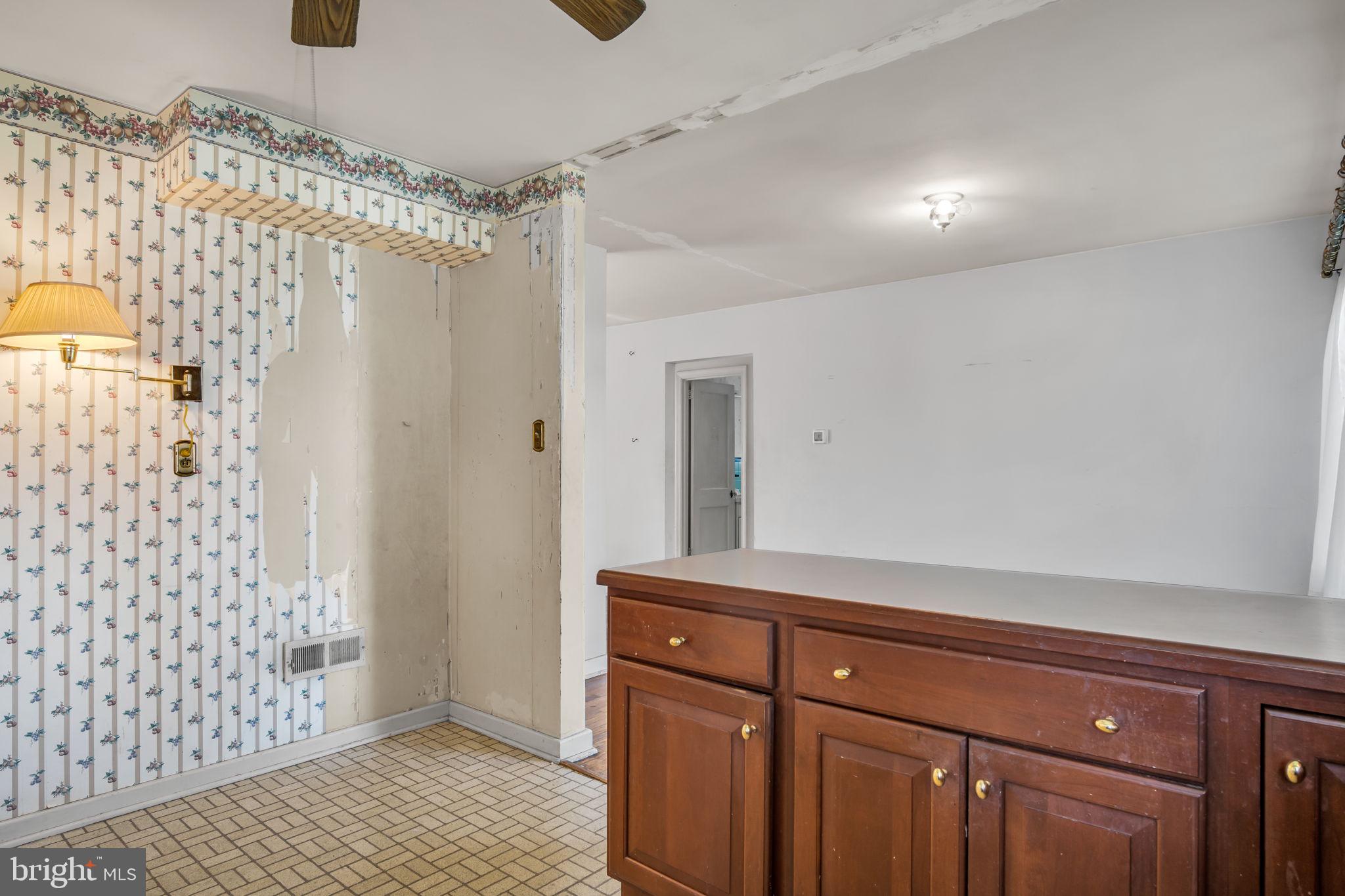 6 Riddle Road Camp Hill, PA 17011 - Photo 4 of 33 Gallery Image 4