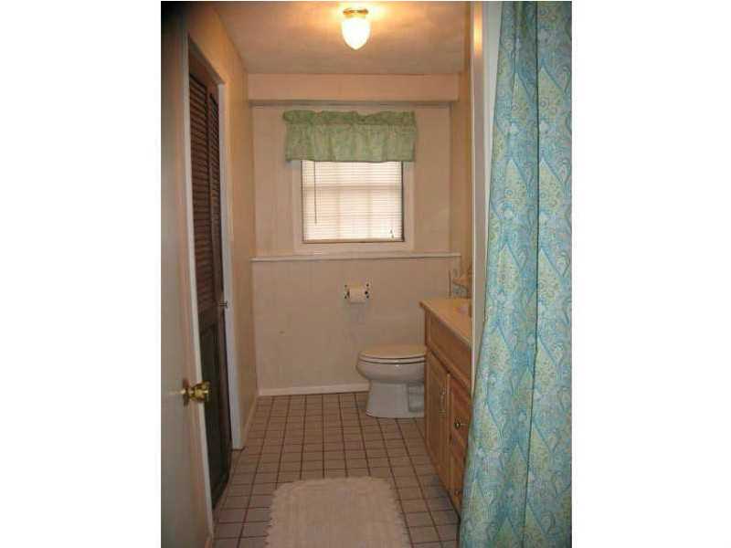96 Mann School Road Smithfield, RI 02917 - Photo 11 of 23 Bathroom.