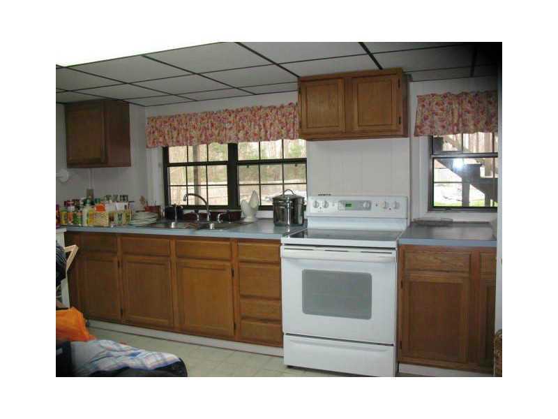 96 Mann School Road Smithfield, RI 02917 - Photo 22 of 23 Kitchen.