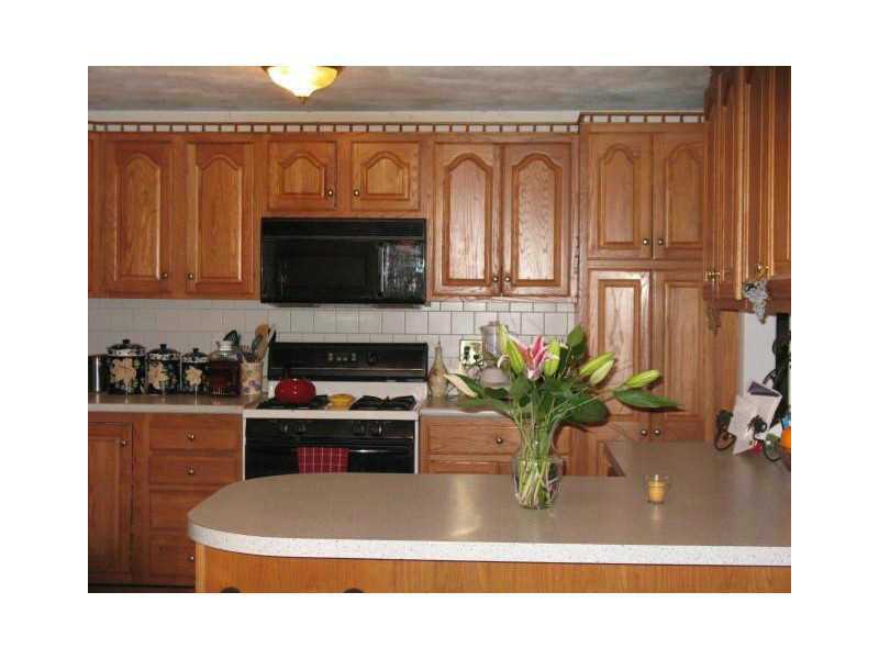 96 Mann School Road Smithfield, RI 02917 - Photo 5 of 23 Kitchen.