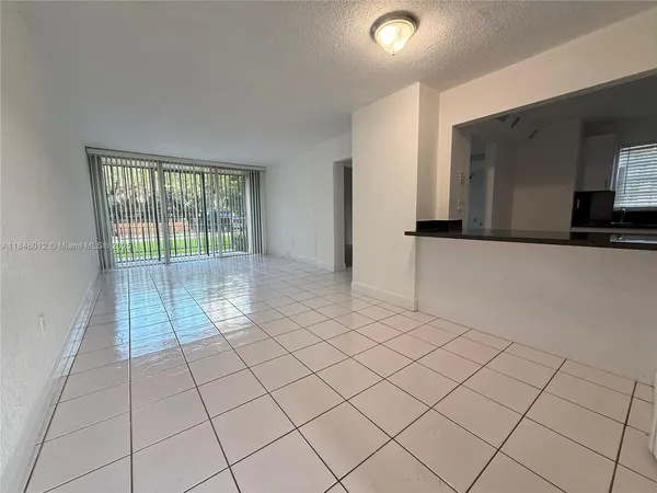 $260,000 | 816 Northwest 87th Avenue, Unit 107, Miami, FL 33172