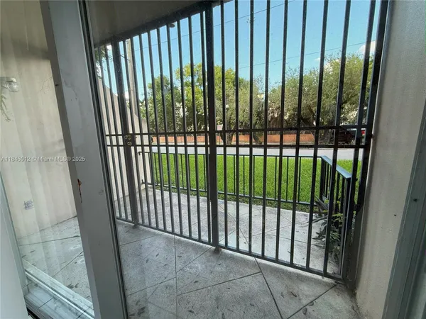 $260,000 | 816 Northwest 87th Avenue, Unit 107, Miami, FL 33172