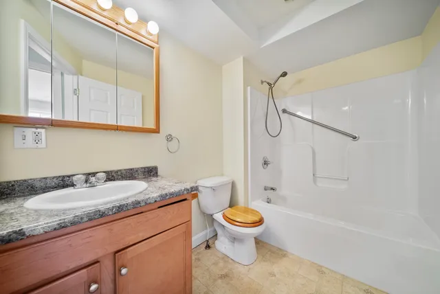 $299,900 | 15 A Roosevelt Avenue, Hudson, NH 03051