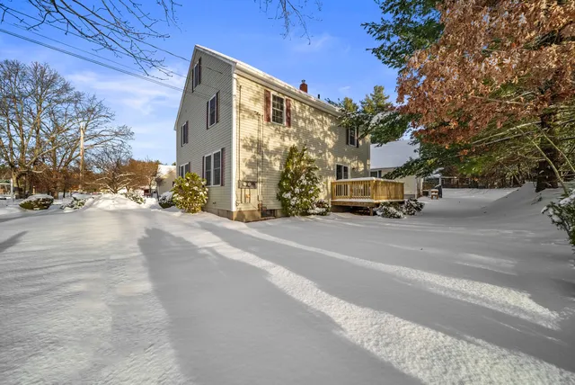 $299,900 | 15 A Roosevelt Avenue, Hudson, NH 03051